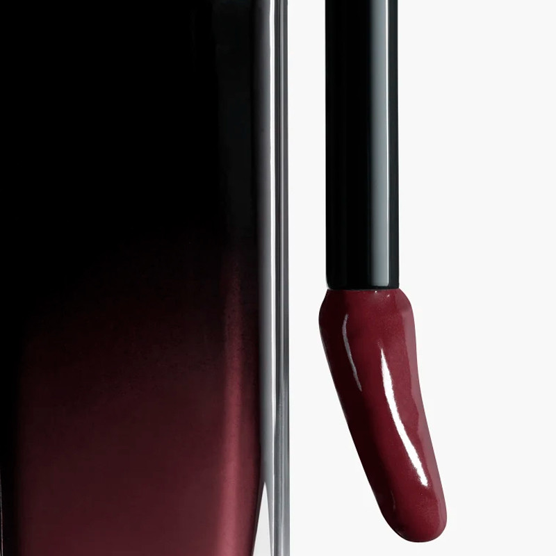 rouge-allure-laque-den-langtidsholdbare-blanke-flydende-laebestift