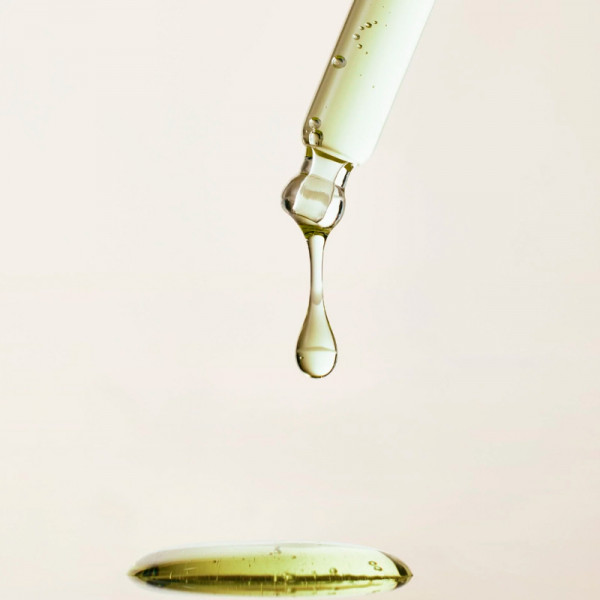 calming-serum-green-tea-panthenol-feuchtigkeitsspendendes-und-beruhigendes-serum