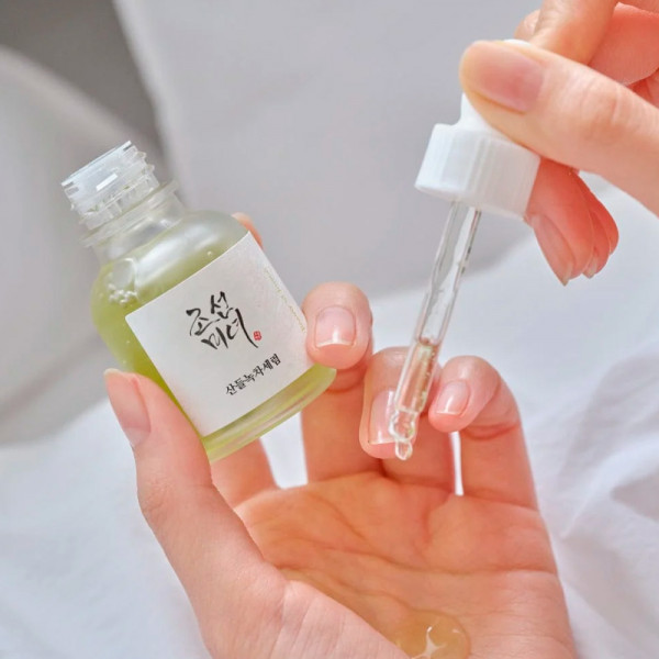 calming-serum-green-tea-panthenol-feuchtigkeitsspendendes-und-beruhigendes-serum