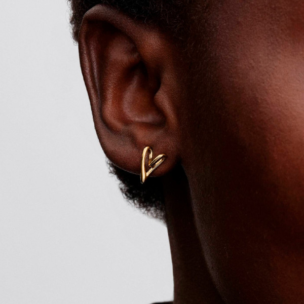 pendientes-de-boton-corazon-pequeno-forma-organica