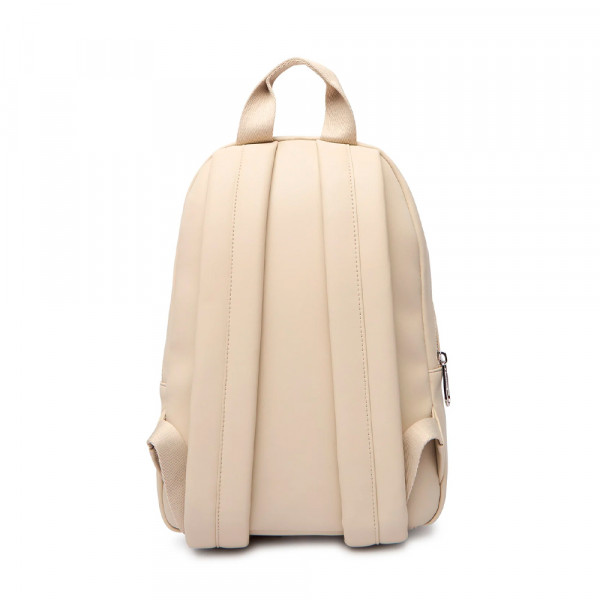 daily-elevated-backpack