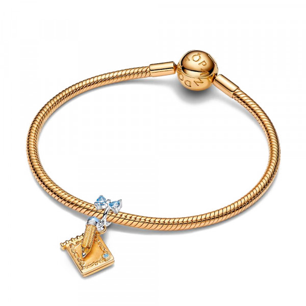 ciondolo-con-ciondolo-a-forma-di-matita-e-invito-al-ballo-bridgerton-764383c01