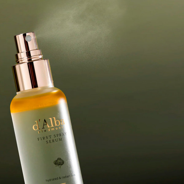 white-truffle-first-spray-serum-serum-hydratant-illuminateur