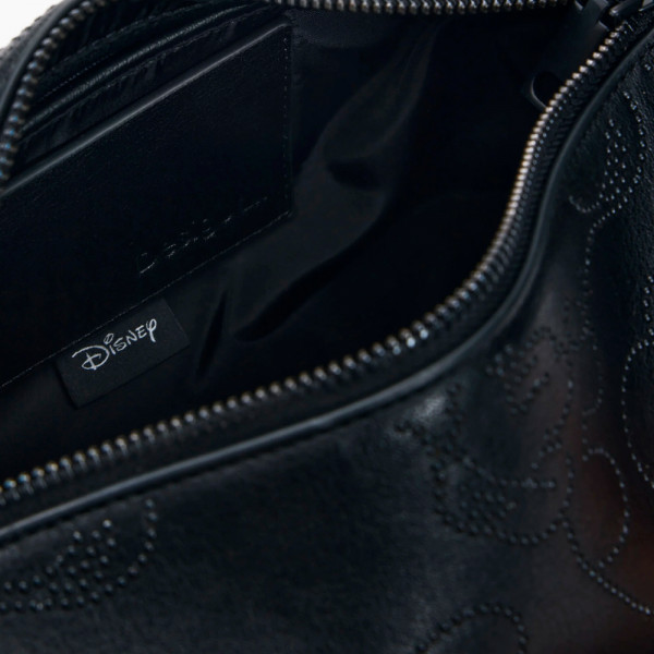 mittelgrosse-tasche-mit-mickey-mouse-applikationen