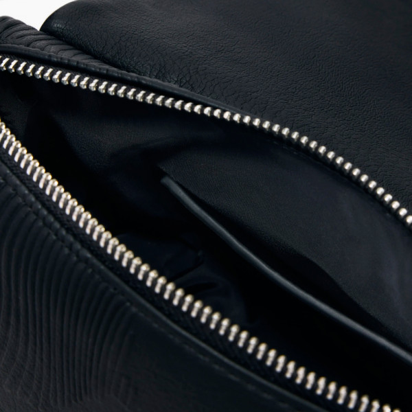 piccola-borsa-con-fiori-in-rilievo