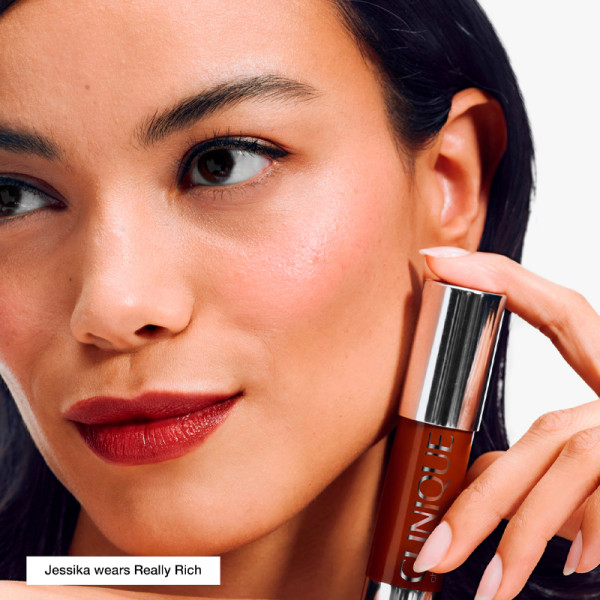 chubby-stick-sculpting-contour-trucco-per-definire