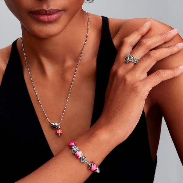 charm-colgante-seta-que-brilla-en-la-oscuridad