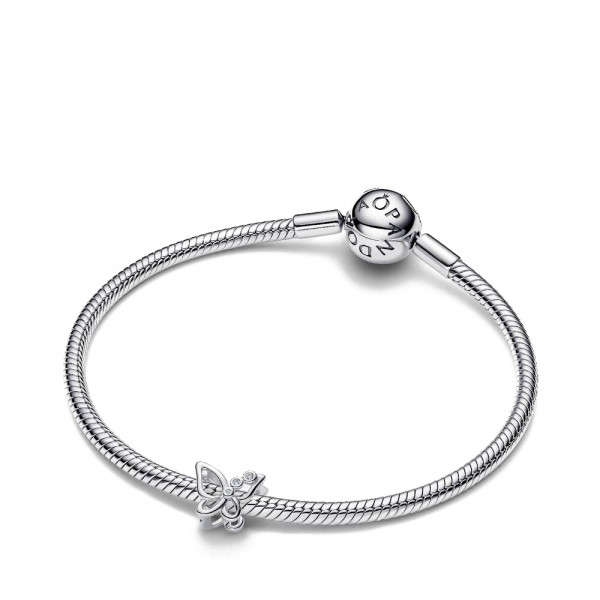 pingente-vazado-de-borboleta-794369c01