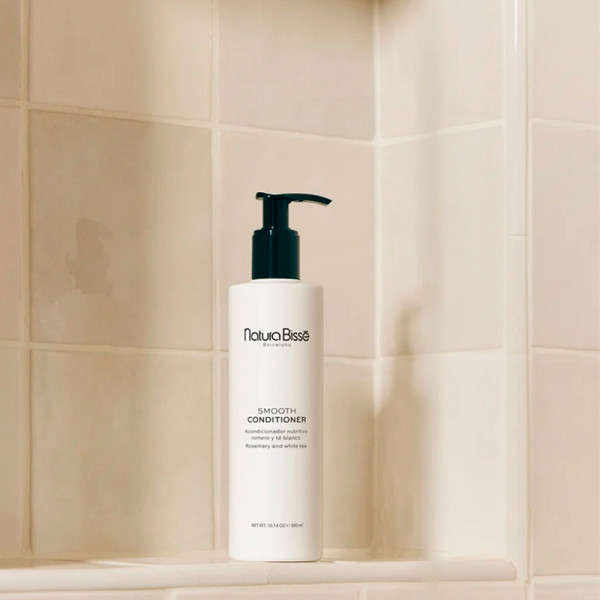 smooth-conditioner-voedende-conditioner-rozemarijn-en-witte-thee