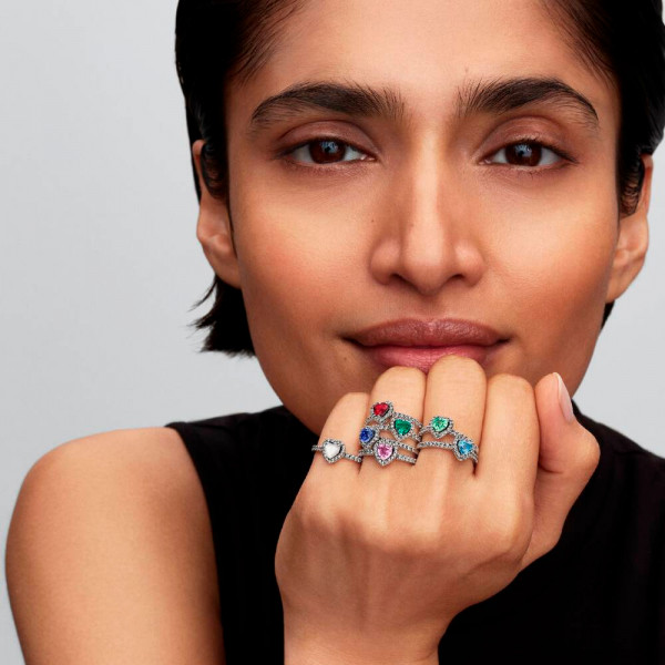 ring-mit-erhabenem-herzmotiv-flieder-198421c12