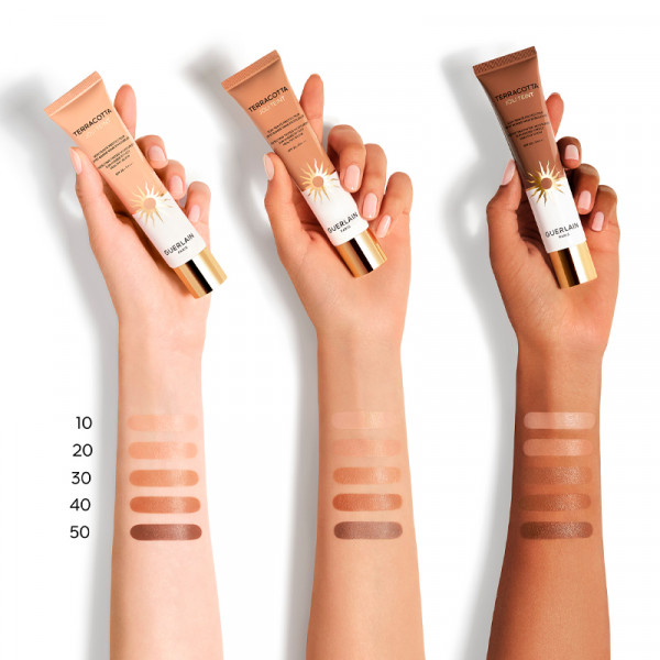 terracota-joli-teint-trattamento-colore-per-una-pelle-bella-un-effetto-viso-fresco-e-sano