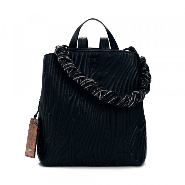 kleiner-rucksack-mit-gepragten-details