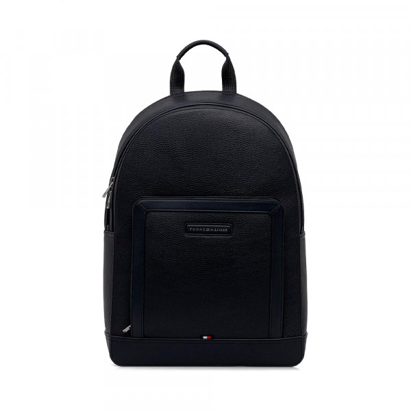 rucksack-mit-modernem-zentraldesign