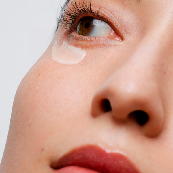 intral-inner-youth-creme-yeux-essentielle-creme-contour-des-yeux-gel