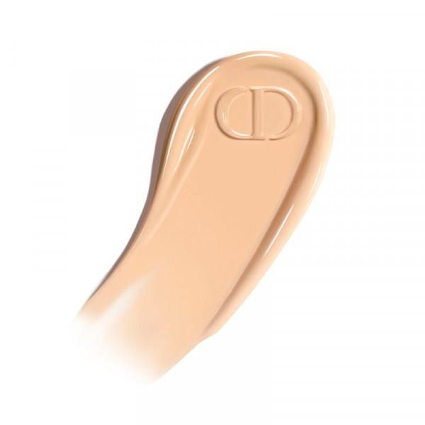 dior-forever-skin-glow-luminous-foundation-holder-i-24-timer-hydrering-i-48-timer-tredobbeltvirkende-behandling-spf-25