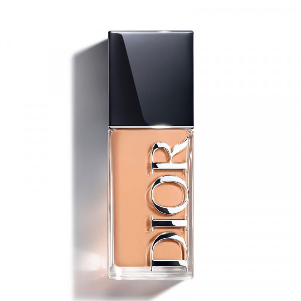 dior-forever-skin-glow-luminous-foundation-holder-i-24-timer-hydrering-i-48-timer-tredobbeltvirkende-behandling-spf-25