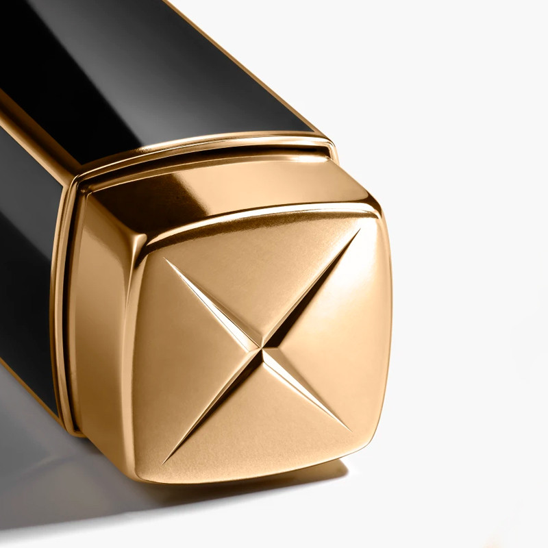 rouge-allure-velvet-limited-edition-the-luminous-velvet-lipstick