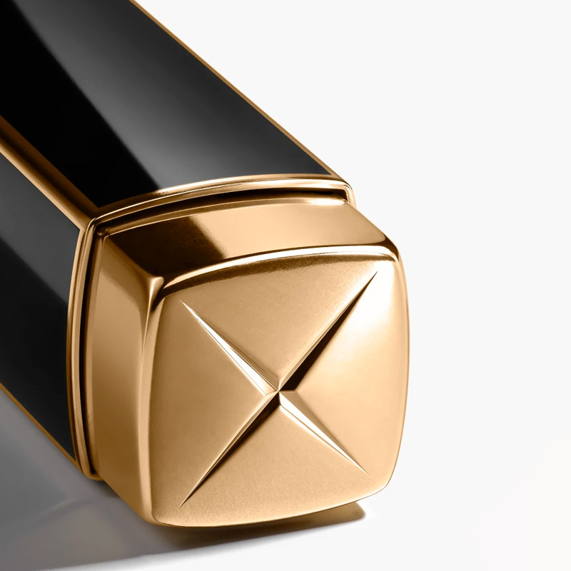 rouge-allure-velvet-limited-edition-the-luminous-velvet-lipstick