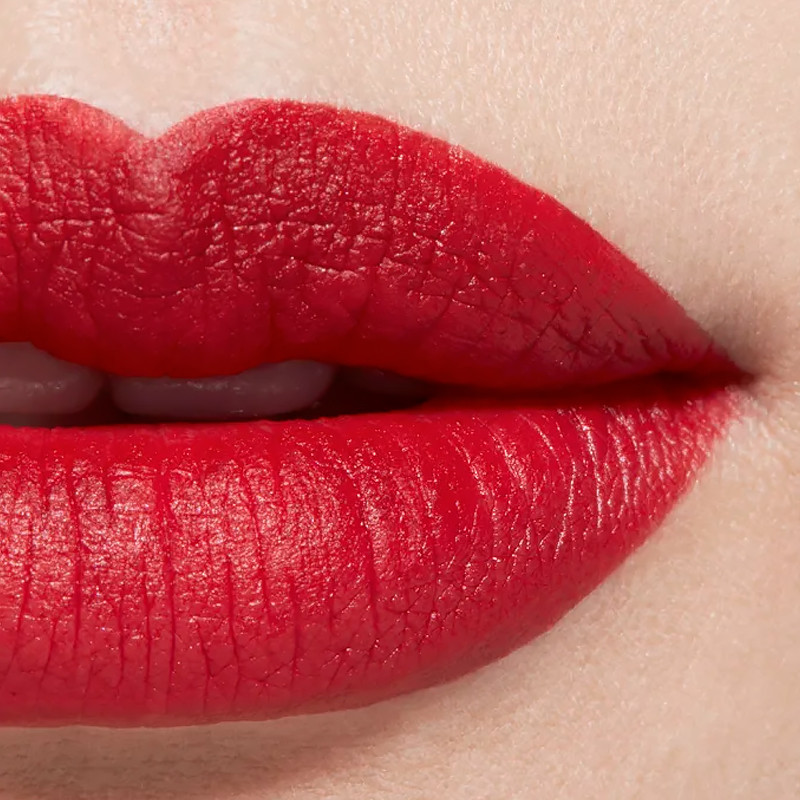 rouge-allure-velvet-limited-edition-the-luminous-velvet-lipstick