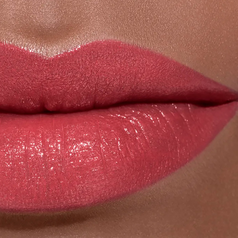 rouge-coco-long-lasting-satin-lipstick-moisturizing-and-smoothing-treatment