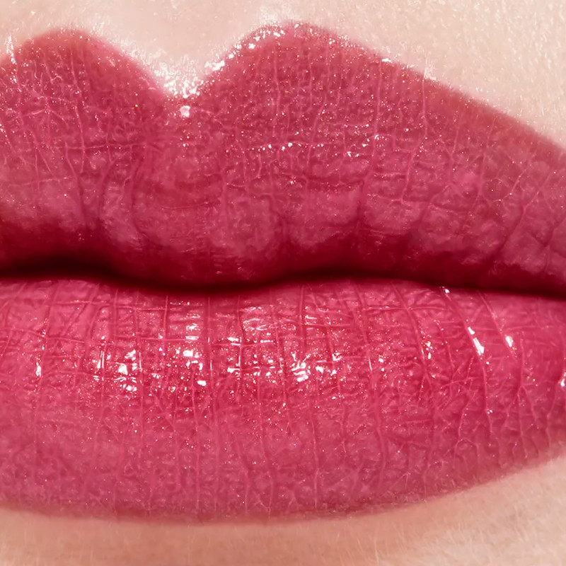 rouge-coco-long-lasting-satin-lipstick-moisturizing-and-smoothing-treatment