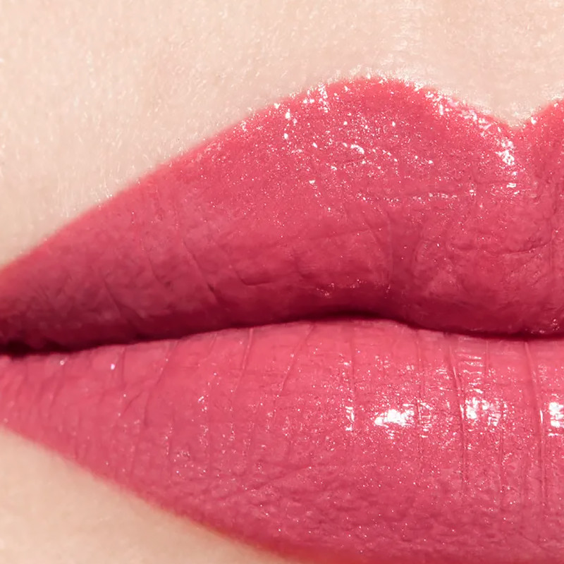 rouge-coco-long-lasting-satin-lipstick-moisturizing-and-smoothing-treatment