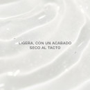 white-caviar-light-infusion-essence-illuminating-and-moisturizing-essence