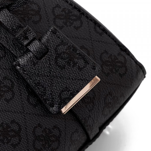 leona-handbag-with-multiple-compartments