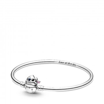 pandora-moments-rigid-bracelet-with-disney-stitch-bite-clasp-591683c01