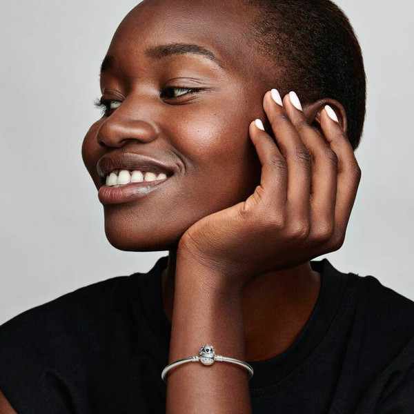 pulsera-rigida-pandora-moments-cierre-mordisco-stitch-de-disney-591683c01