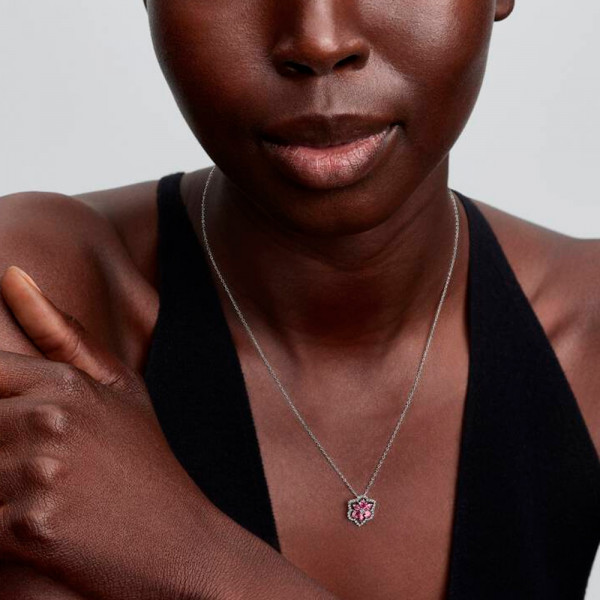 collar-con-colgante-de-flor-rosa-brillante-de-herbario-394576c01