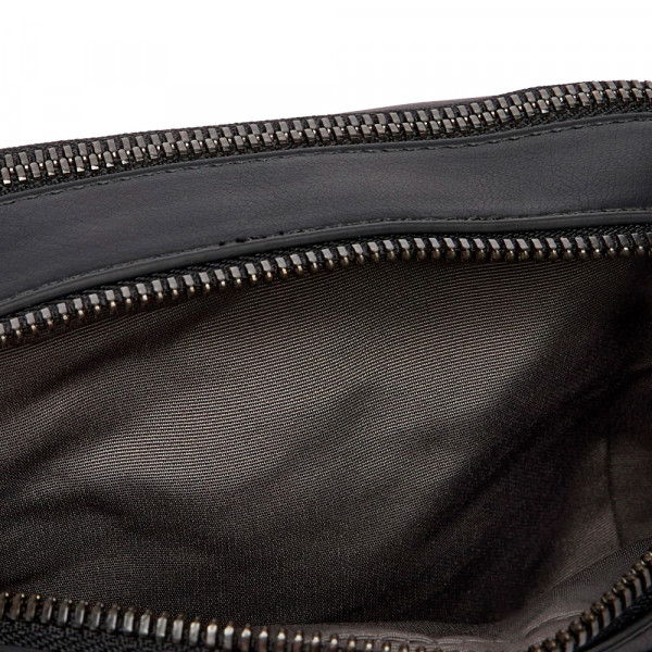 reporter-shoulder-bag-with-engraved-monogram