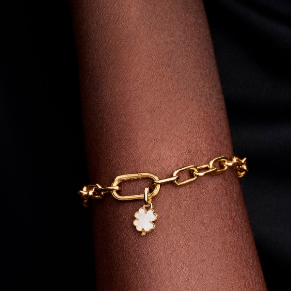 charm-colgante-trebol-de-la-suerte-blanco-764564c01