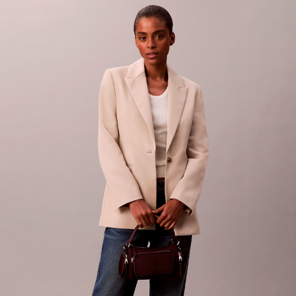 bolsa-de-ombro-em-nylon-macio-e-cetim