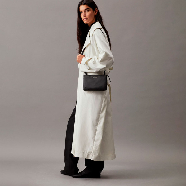 bax-must-umhangetasche