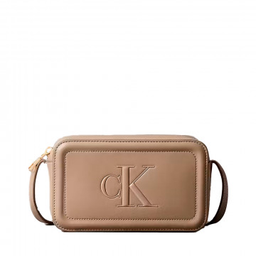 bolsa-para-camera-com-monograma-em-destaque