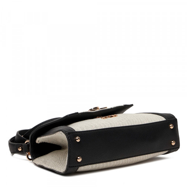 karnilla-flap-shoulder-bag