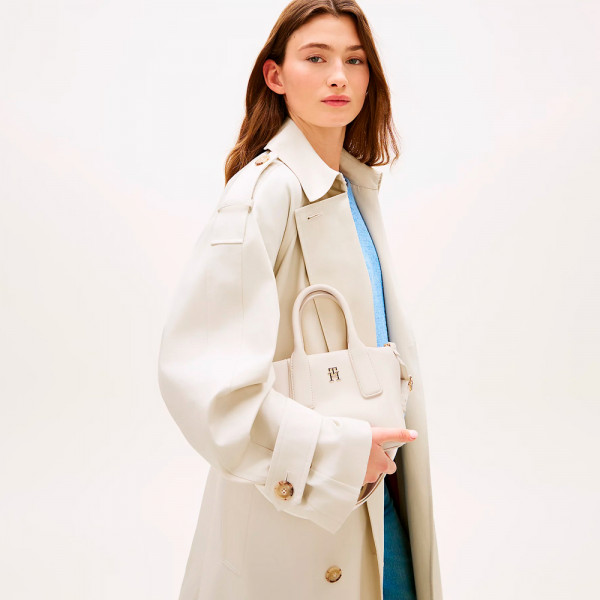 essential-tote-bag-with-metallic-logo