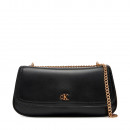 piccola-borsa-a-tracolla-con-catena-metallica-con-logo-monogramma