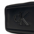 sac-bandouliere-avec-logo-monogramme-grave