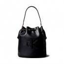bolso-saco-con-logo-monograma-grabado