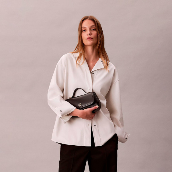 sac-fourre-tout-avec-logo-monogramme