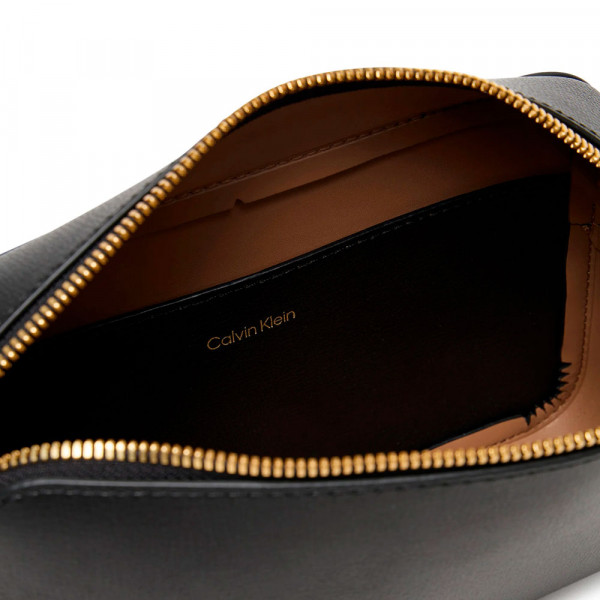 sac-appareil-photo-allonge-avec-logo-en-aluminium-sac-bandouliere