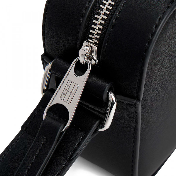 logo-badge-satchel-bag