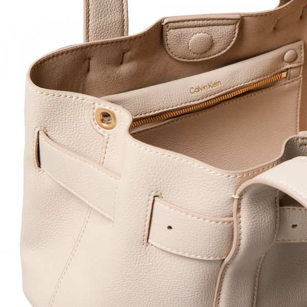 small-tote-bag-with-belt