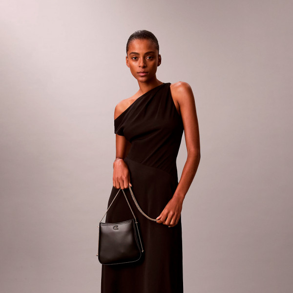 bolso-saddle-con-cadena-y-monograma