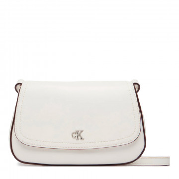 umhangetasche-im-kamerastil-mit-klappe-und-monogramm