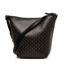 bolsa-tipo-saco-com-o-iconico-logotipo-estampado-por-toda-a-peca
