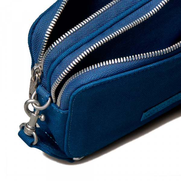 small-canvas-shoulder-bag