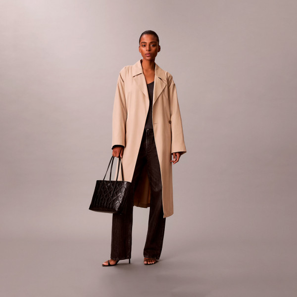 petit-sac-fourre-tout-matelasse-a-logo-signature